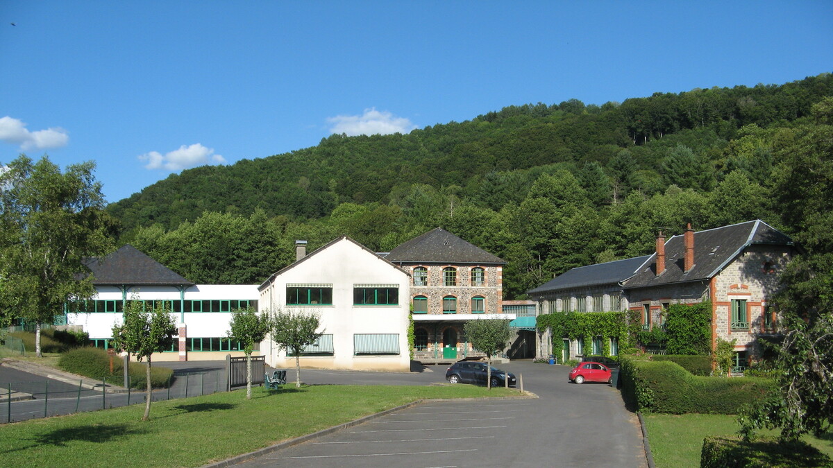 "Usine ISOTONER"