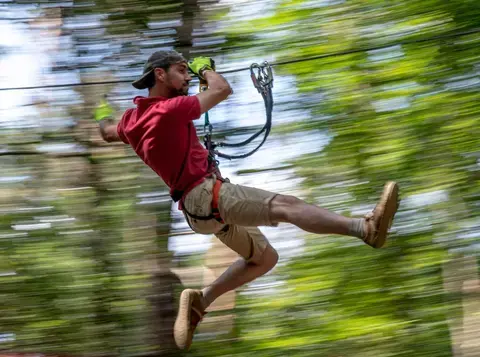 Les parcs accrobranches du Pays de Salers Les parcs accrobranches du Pays de Salers