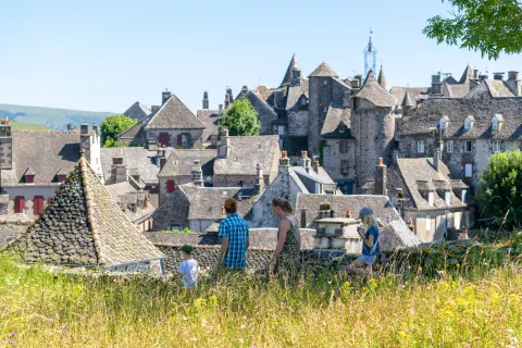 Salers parmi Les Plus Beaux Villages de France @CDT15_OTSALERS_MAZET_SALERS_40