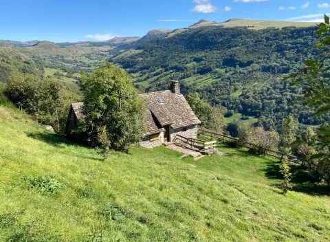 ©Office de Tourisme Pays de Salers - Les Burons de Salers