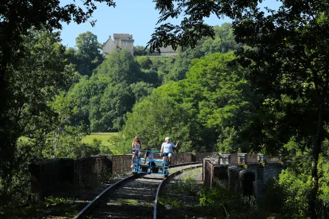 Vélorail du Pays de Mauriac ©Communauté de communes Pays de Mauriac
